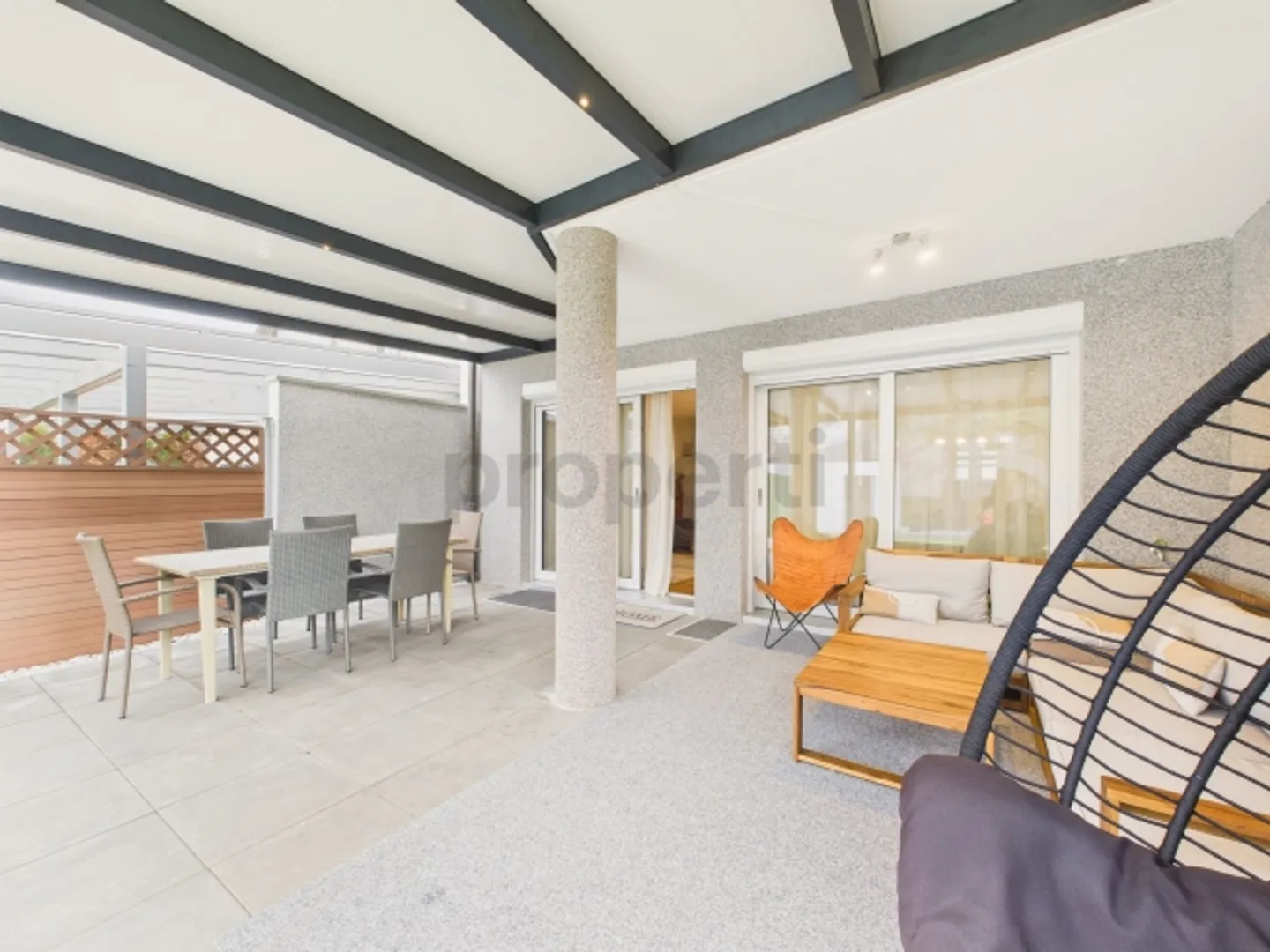 Maison d'angle rénovée de 6,5 pièces avec un jardin de rêve à Buchs - Photo 12 sur 13