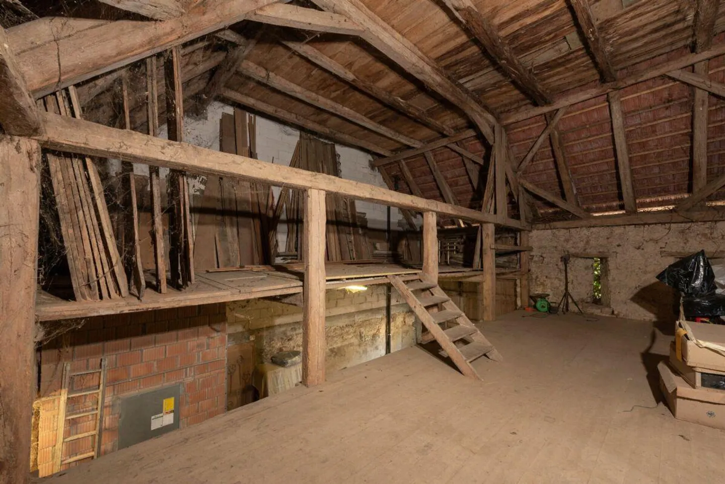 Farmhouse with outbuilding - Photo 28 of 28