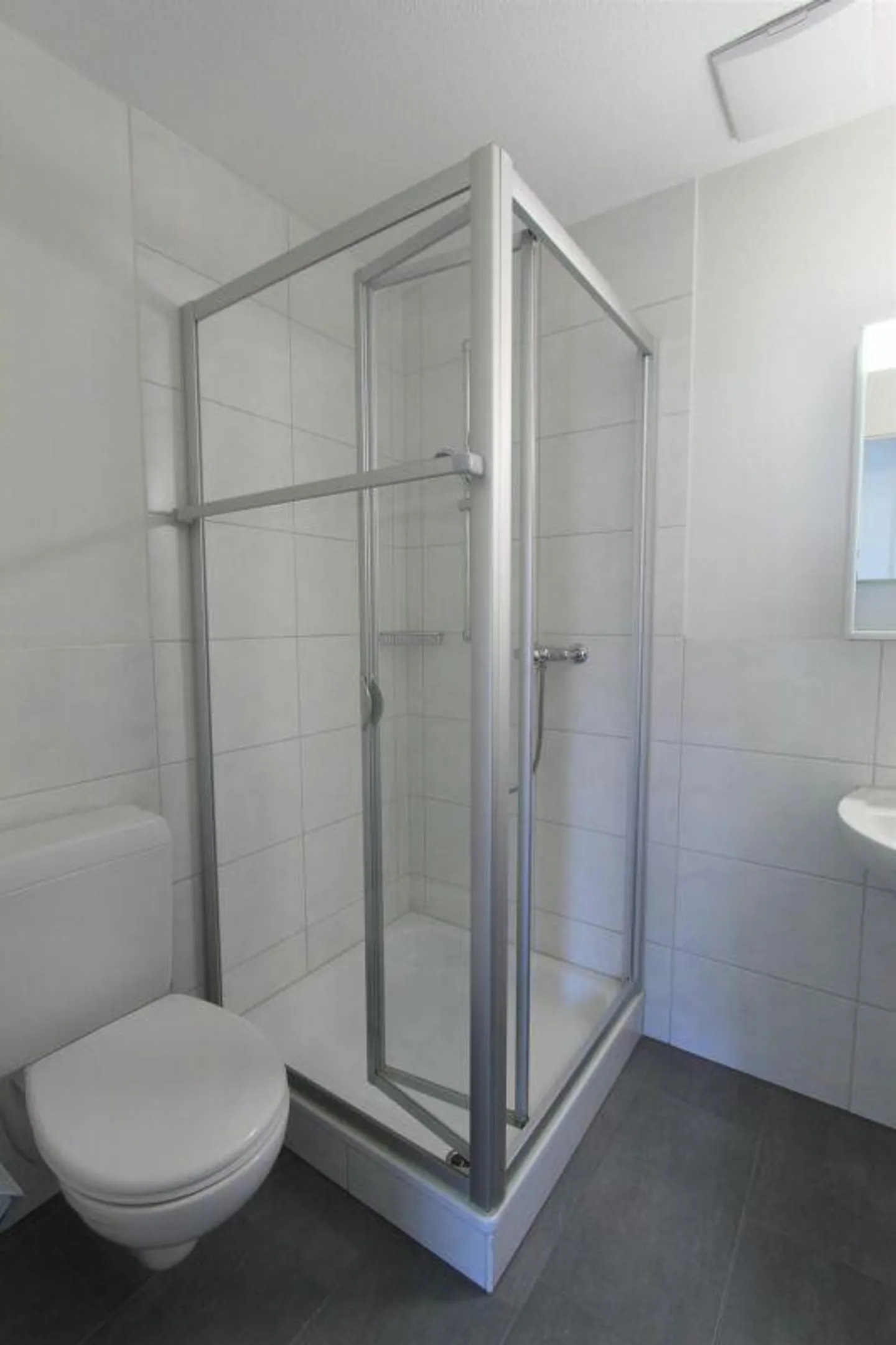 Appartement moderne en emplacement central - Photo 8 sur 9