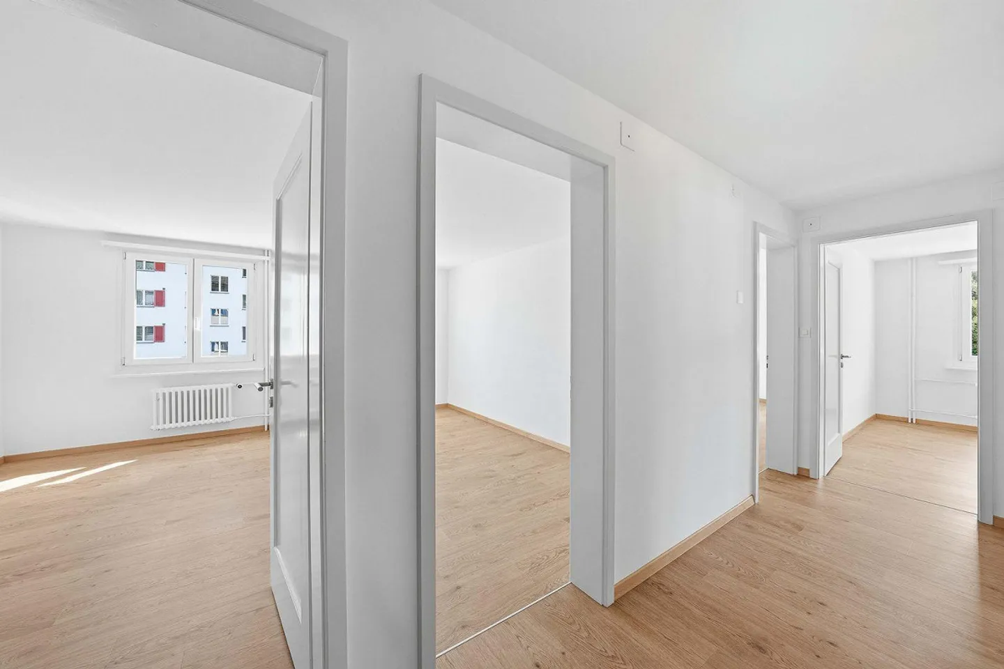 Geräumige Wohnung in ruhiger Lage - Foto 3 von 9