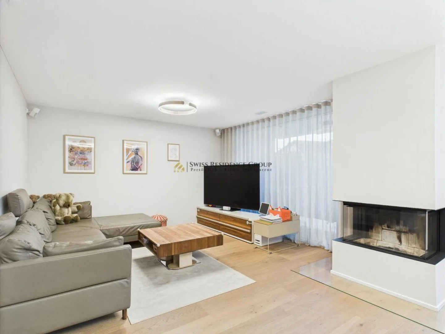 Newly built property with high-quality and elegant finishing standards - Photo 4 of 20