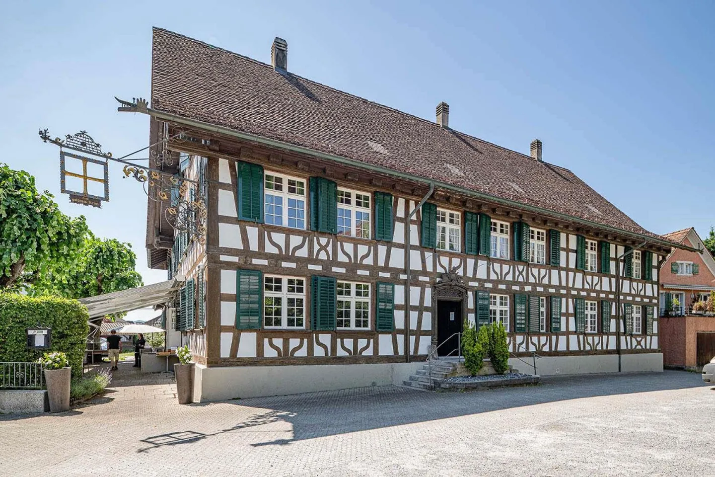 Residential and commercial property in the center of Rafz - Photo 1 of 11