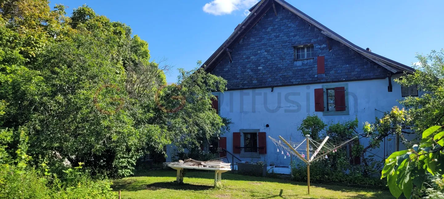 Ancienne ferme et dépendances sur un terrain de 7160 m2 à Oron-le-Châtel - Photo 3 sur 11