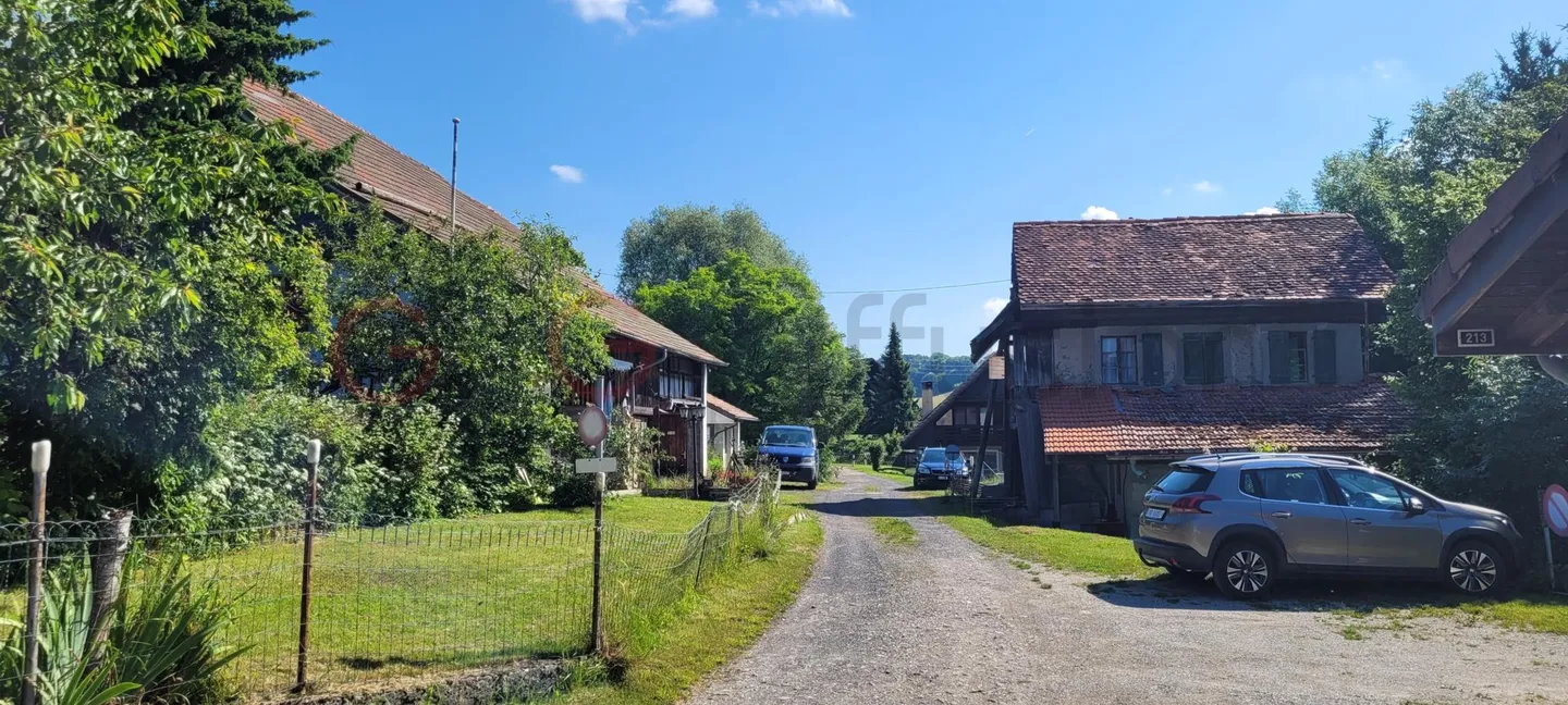 Ancienne ferme et dépendances sur un terrain de 7160 m2 à Oron-le-Châtel - Photo 9 sur 11