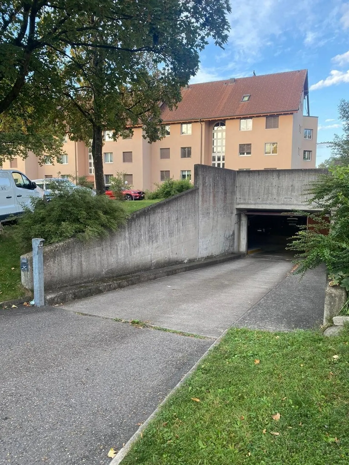 Places de parking en garage à Brüttisellen - Photo 4 sur 4