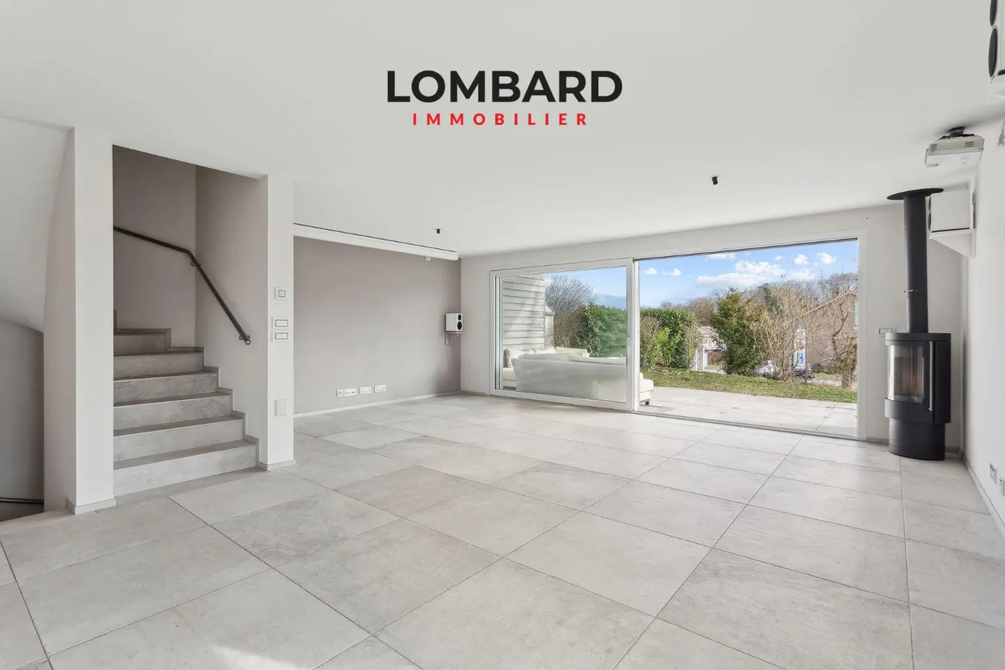 Villa 6.5 rooms - Photo 1 of 9