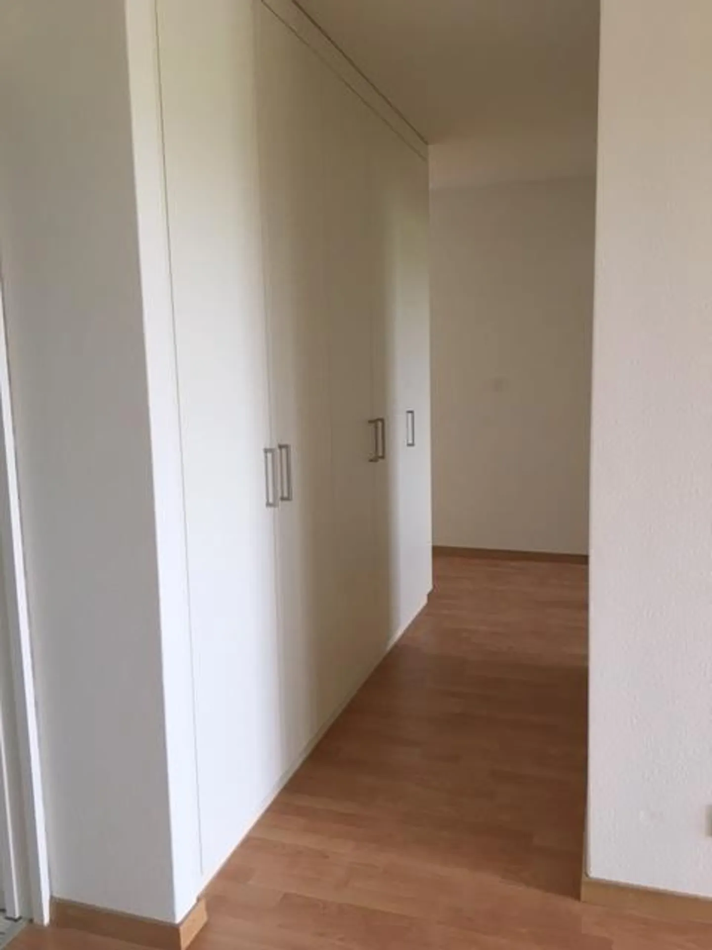 Praktische 4.5-Zimmer-Wohnung mit Blick ins Grüne - Foto 5 von 11