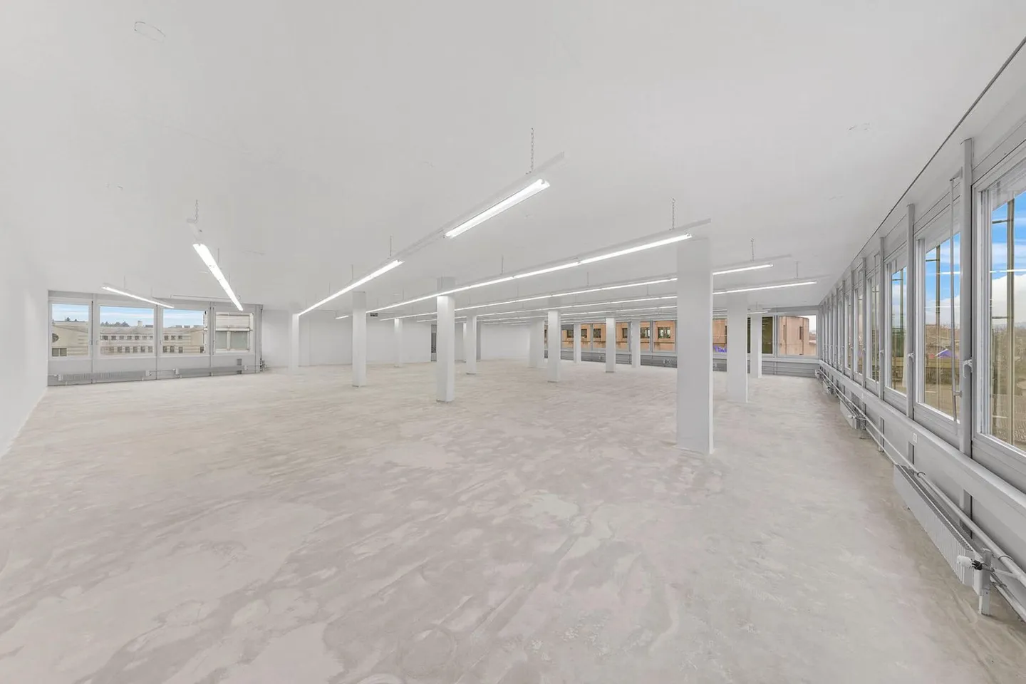 Espace commercial spacieux avec une charge de sol de 1 000 kg/m² ! - Photo 13 sur 13