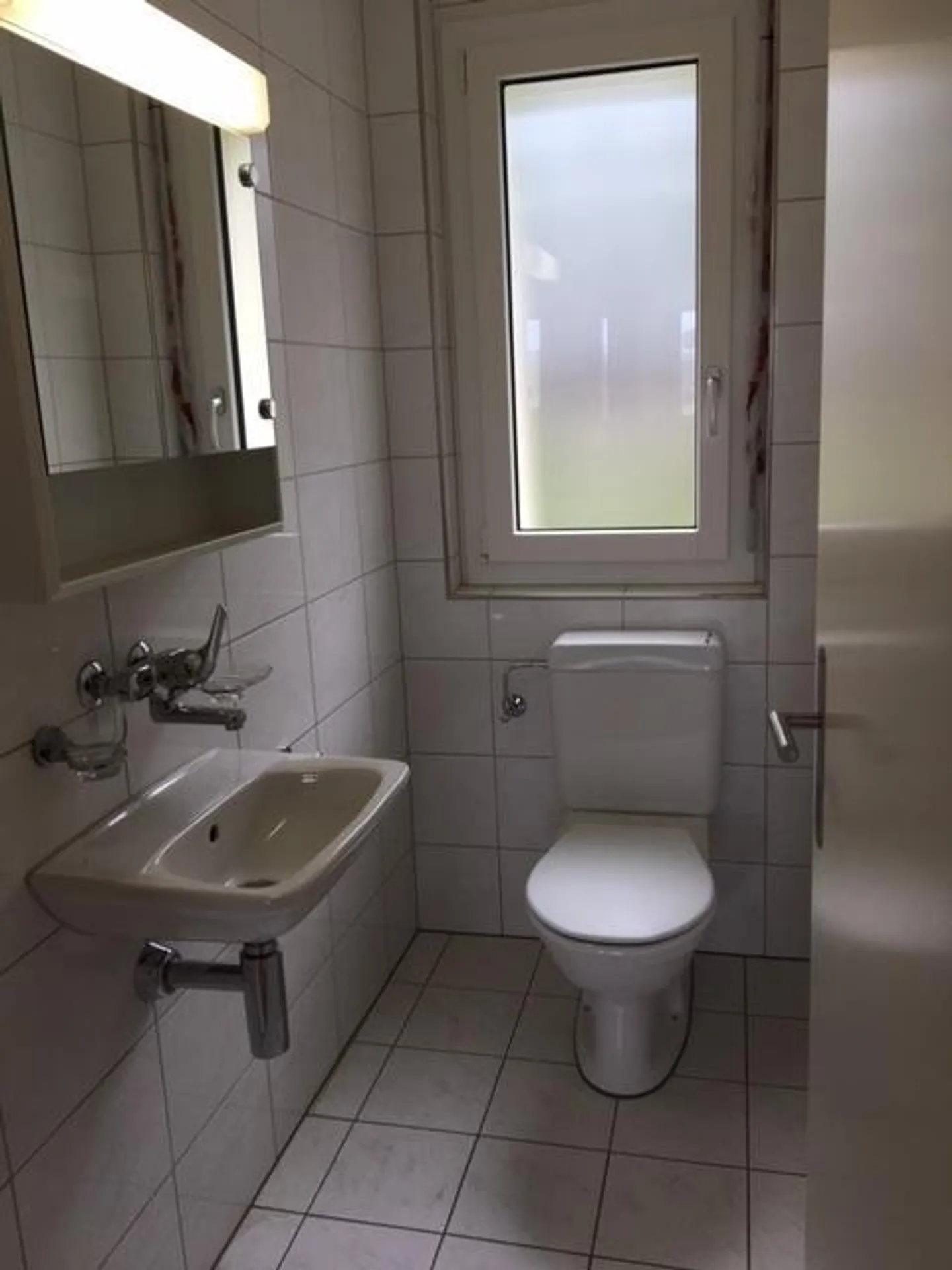 Praktische 4.5-Zimmer-Wohnung mit Blick ins Grüne - Foto 9 von 11