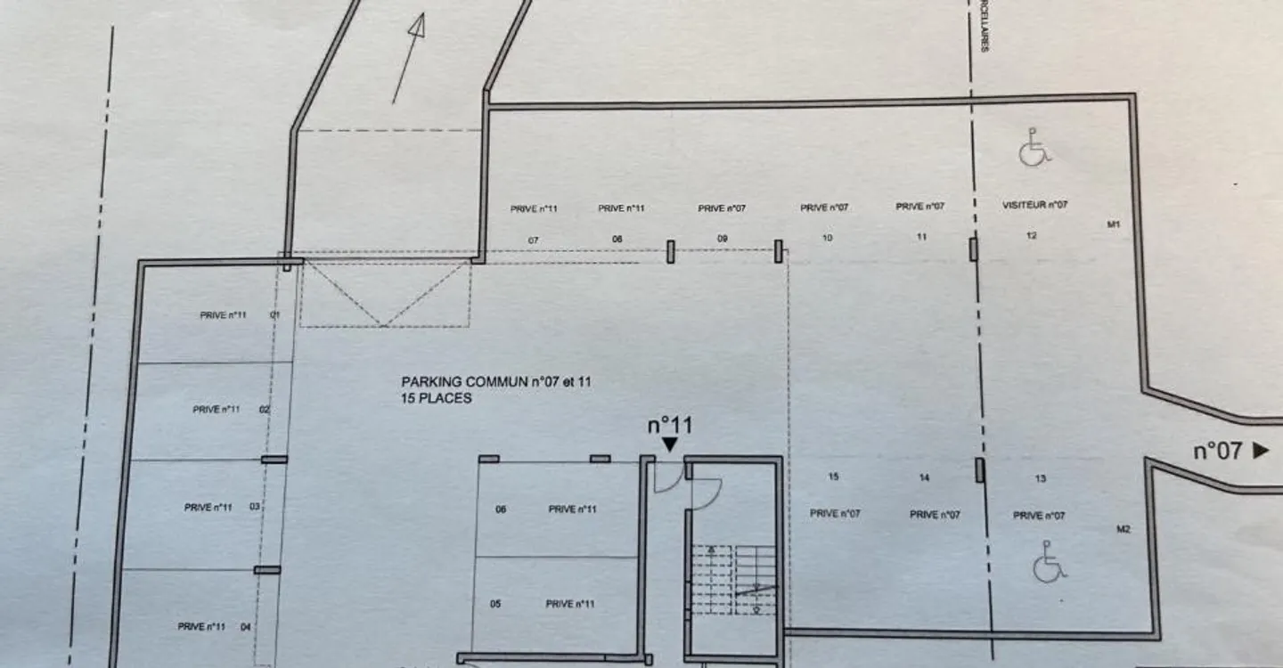 Modern Apartment with Private Garden - Photo 7 of 7
