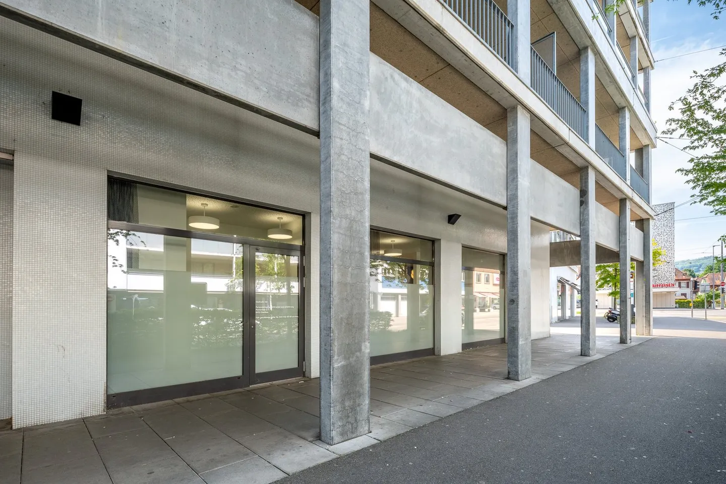 La tua attività direttamente alla stazione di Dietikon dal 01.01.2026 - Foto 2 di 12