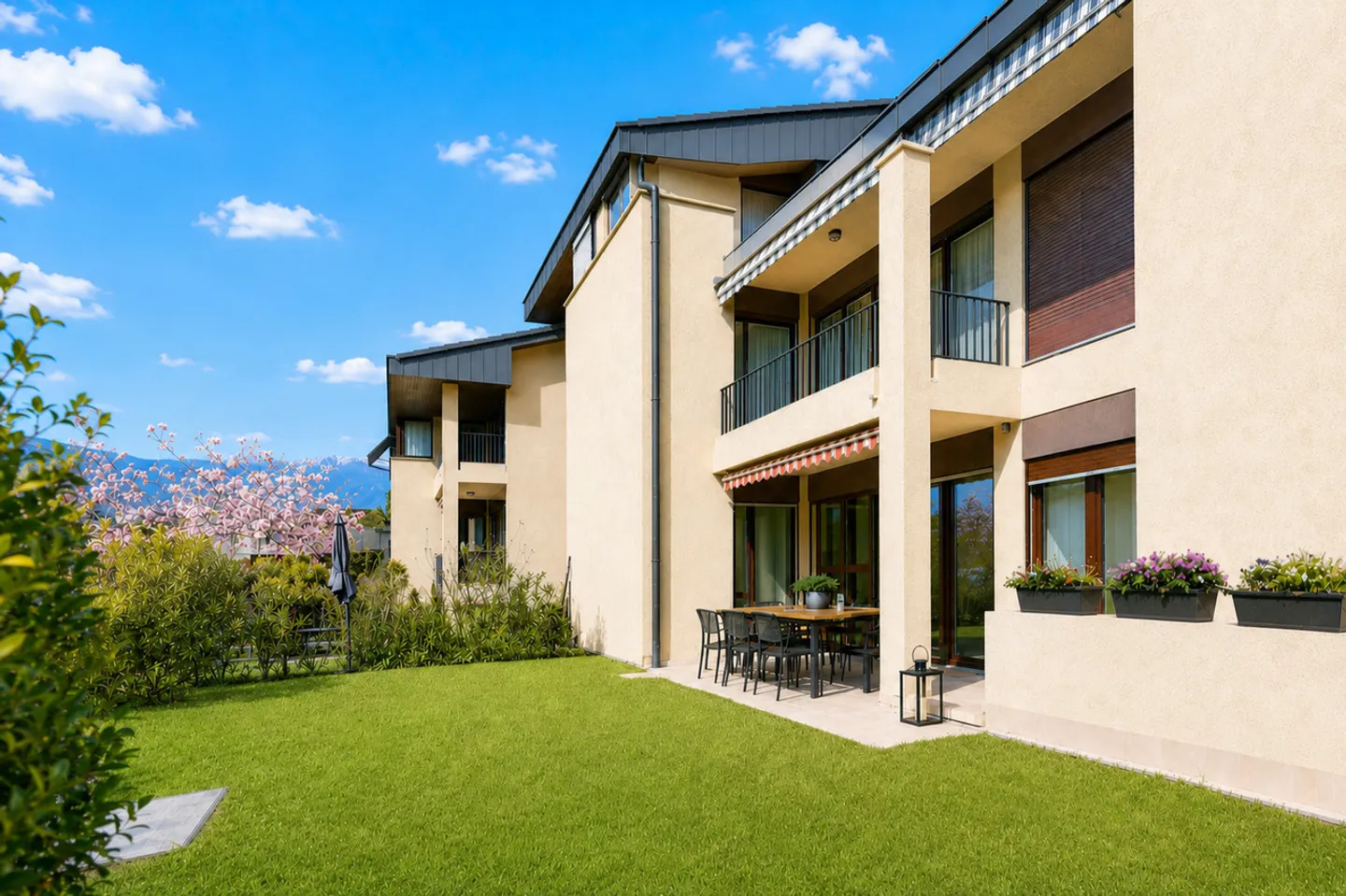 Appartamento ristrutturato con giardino - Foto 3 di 9