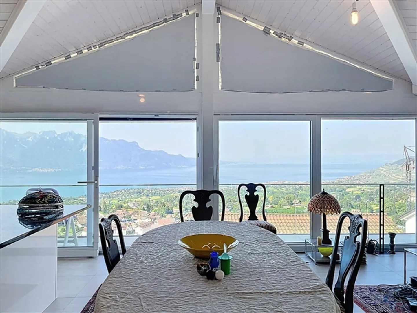 Villa mit Blick auf See und Berge - Foto 2 von 11