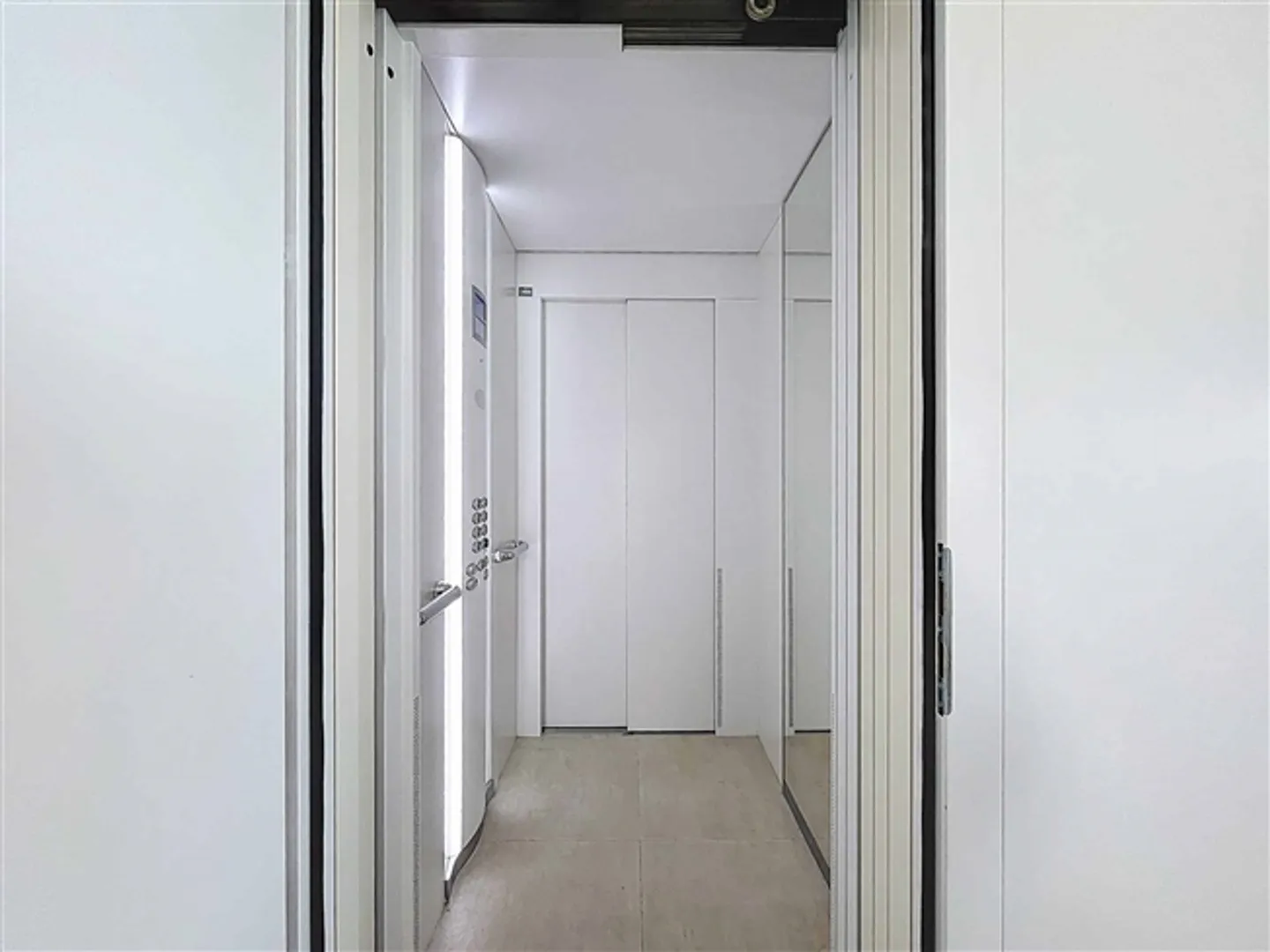 Villa mit Blick auf See und Berge - Foto 6 von 11