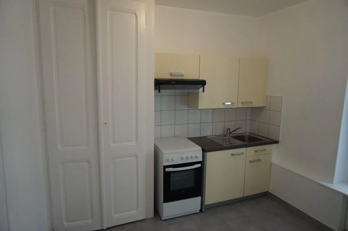 Apartment,2,20 - Photo 4 of 5