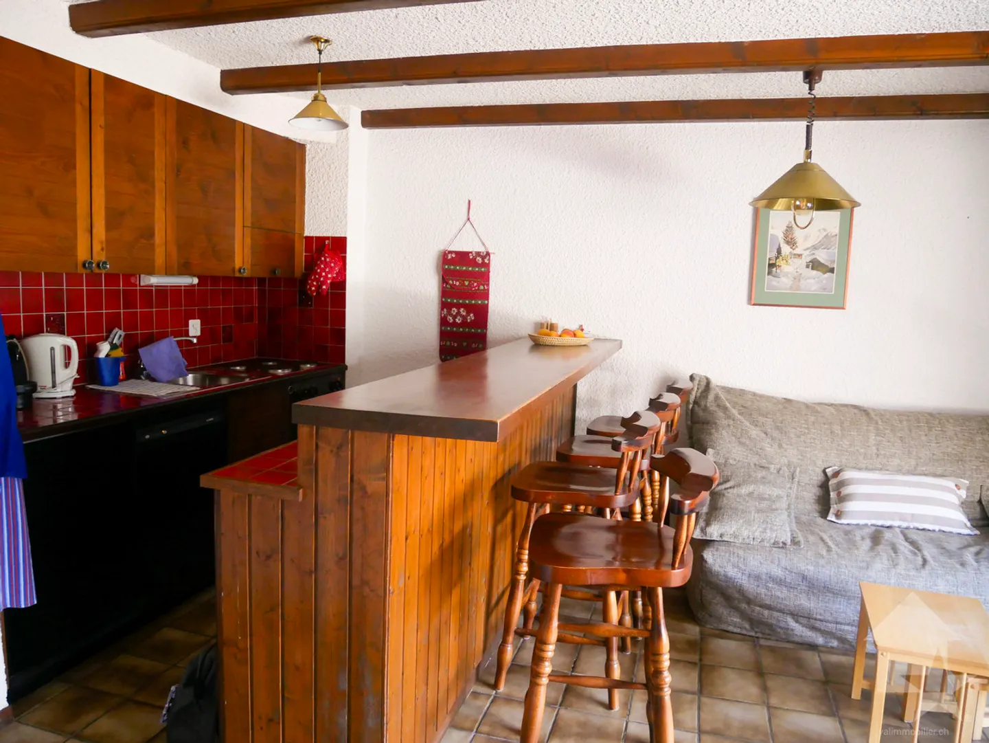 2.5 rooms in the heights of Ovronnaz with a very large terrace! - Photo 3 of 11