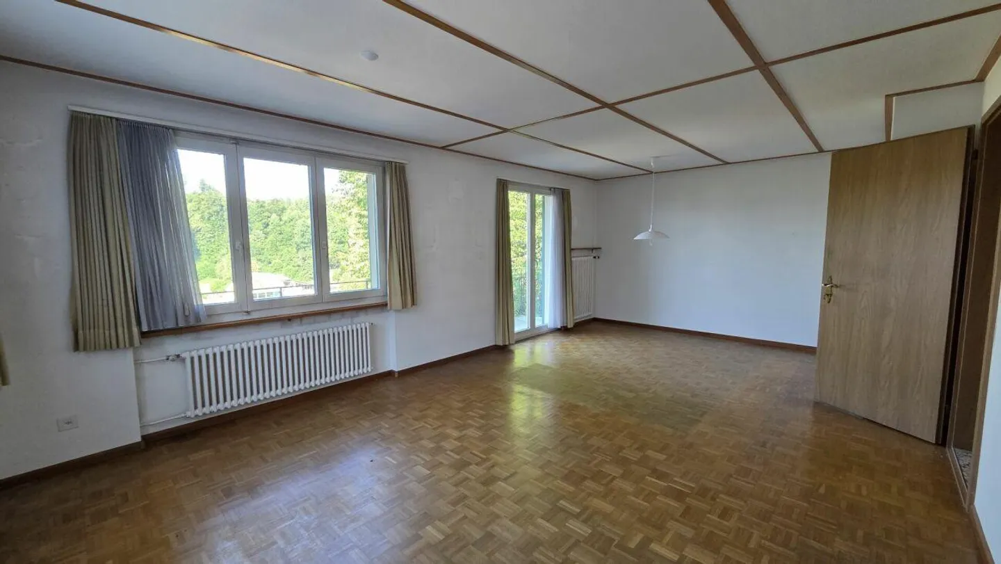 Detached 3.5-room single-family house close to the center, in a sunny location with a wide view - Photo 7 of 14