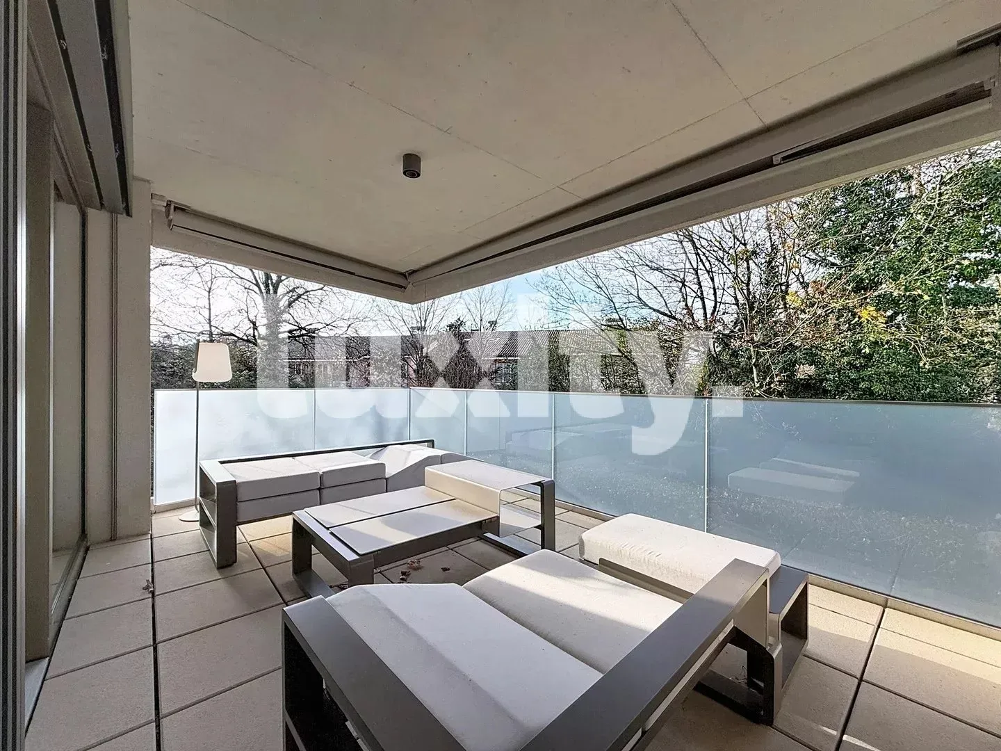 High-Standard Apartment with Terrace - Photo 3 of 3