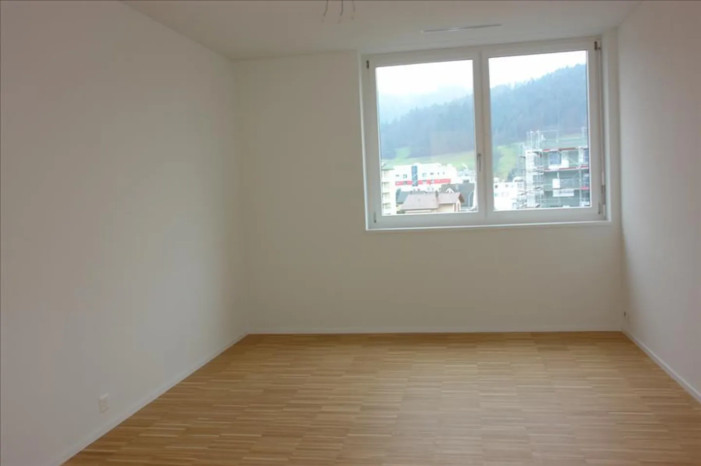 Modern 4½-Room Apartment - Photo 6 of 7