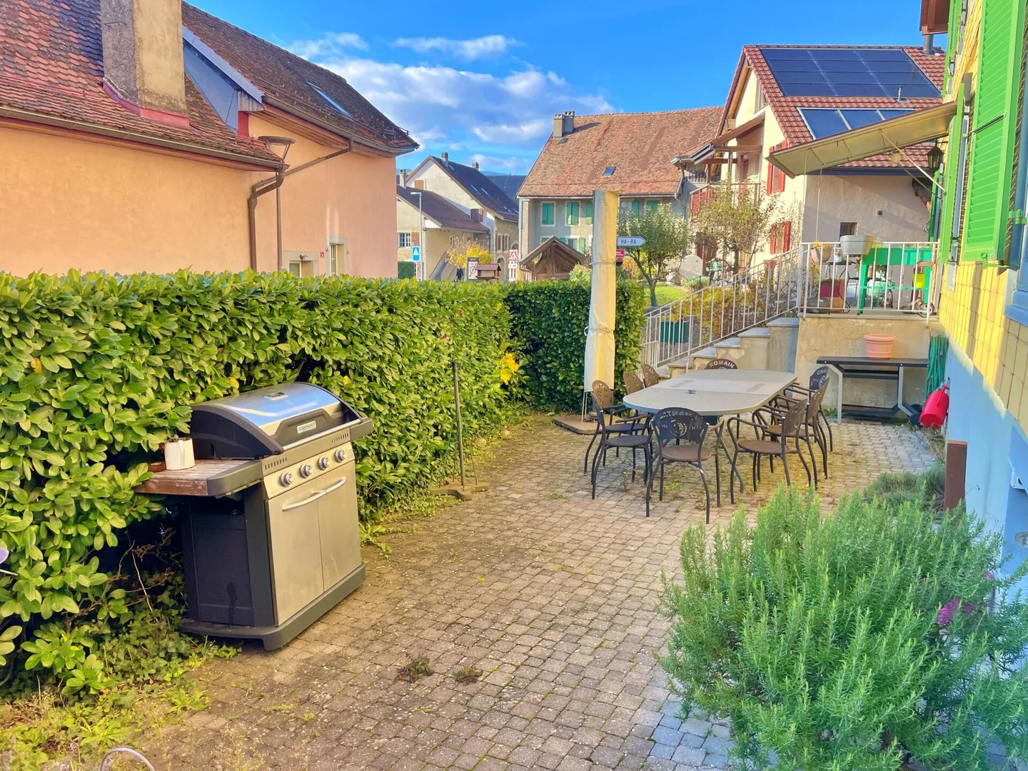 House with 2 apartments in Pampigny - Photo 3 of 65