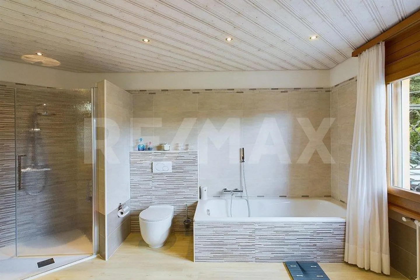 Casa bifamiliare convertibile in unifamiliare - Foto 6 di 13