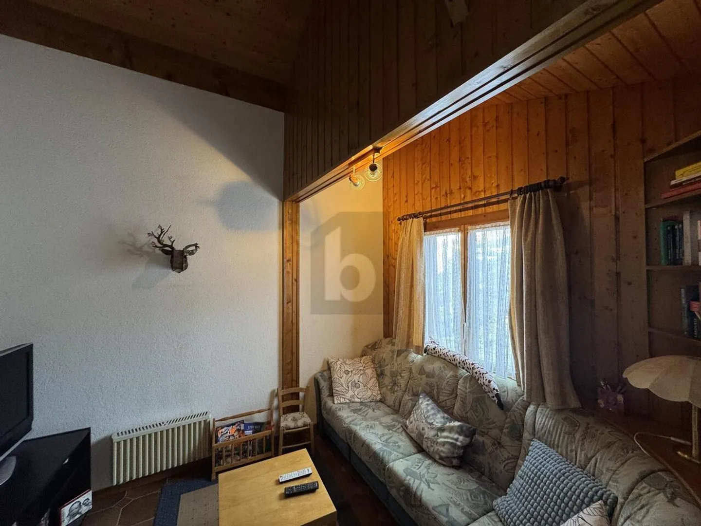 FULL OF CHARM, UNOBSTRUCTED VIEW AND QUIET - Photo 5 of 6