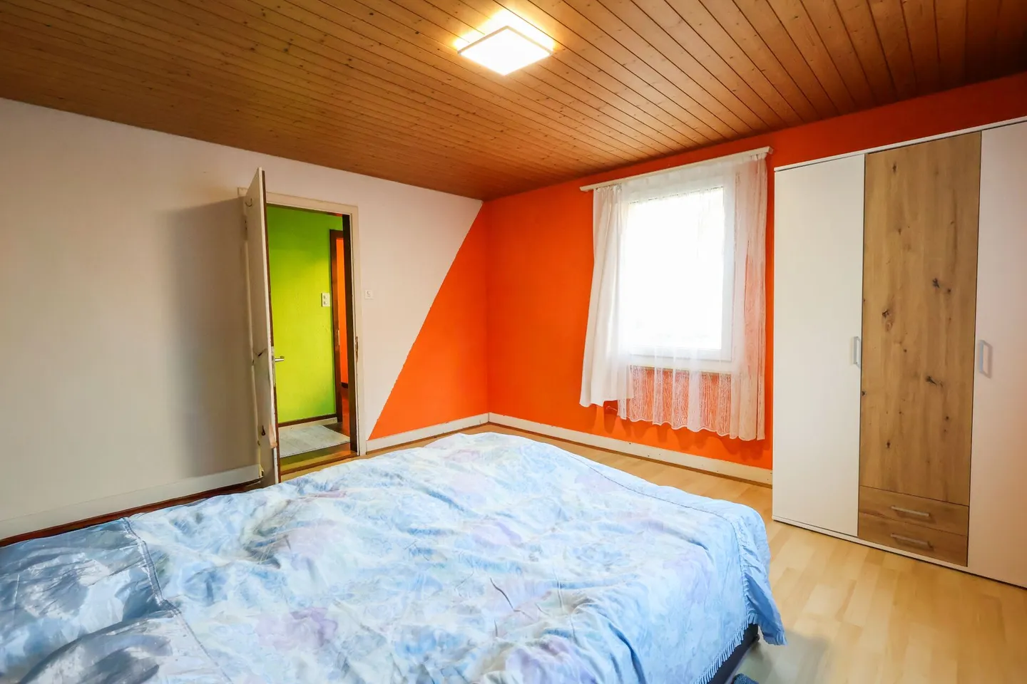 SINGLE-FAMILY HOUSE WITH POTENTIAL IN AMMERSWIL - Photo 5 of 12