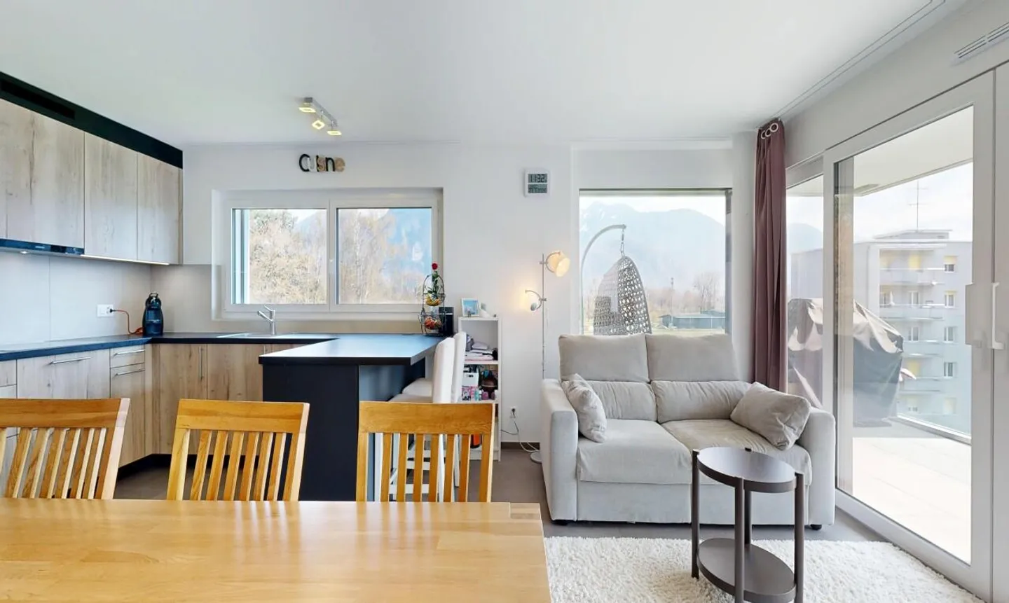 Exklusiv: Helle Wohnung mit großer Terrasse - Foto 3 von 11