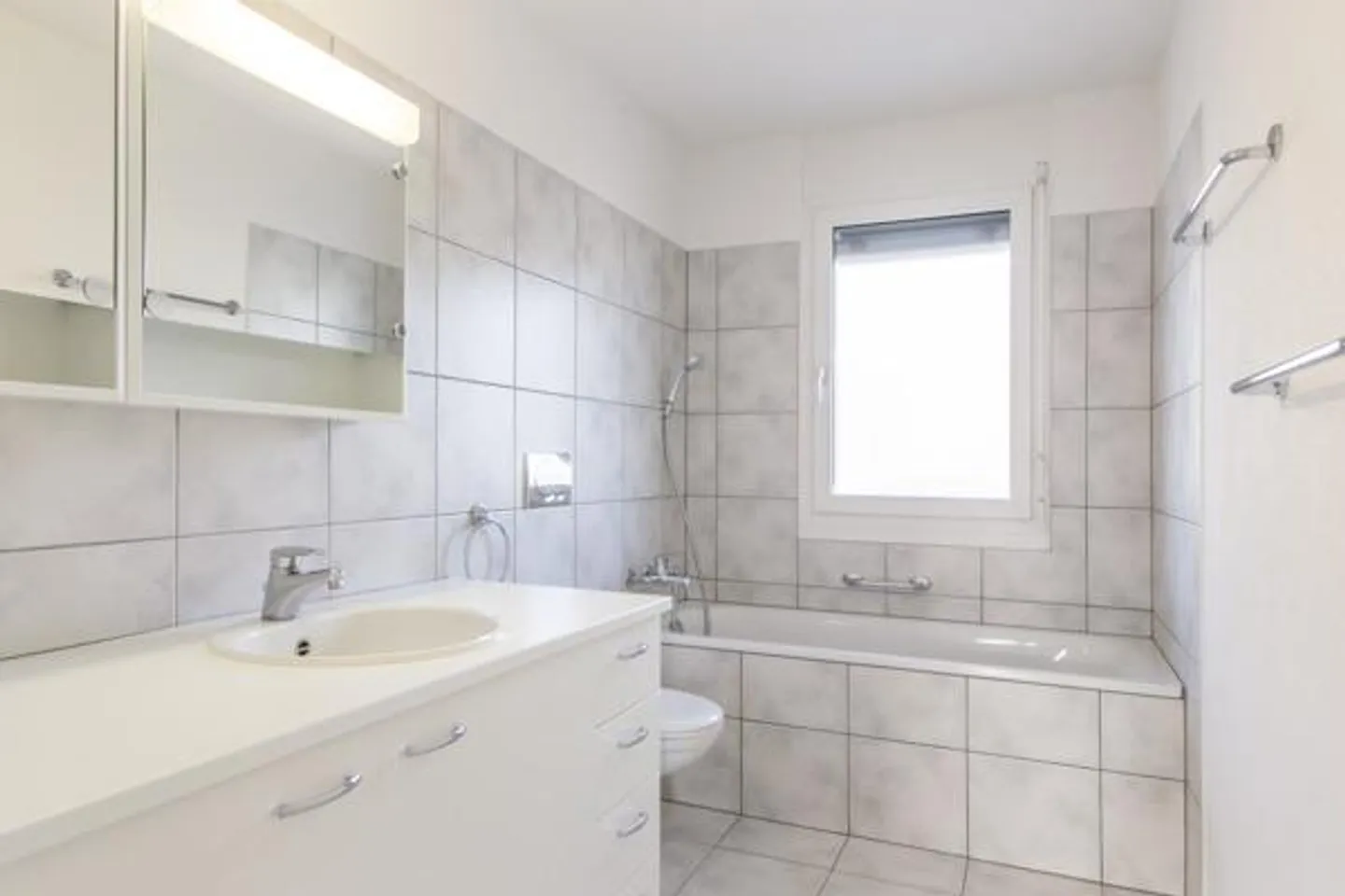 Grosszügige Maisonette in Wallisellen - Foto 3 von 6