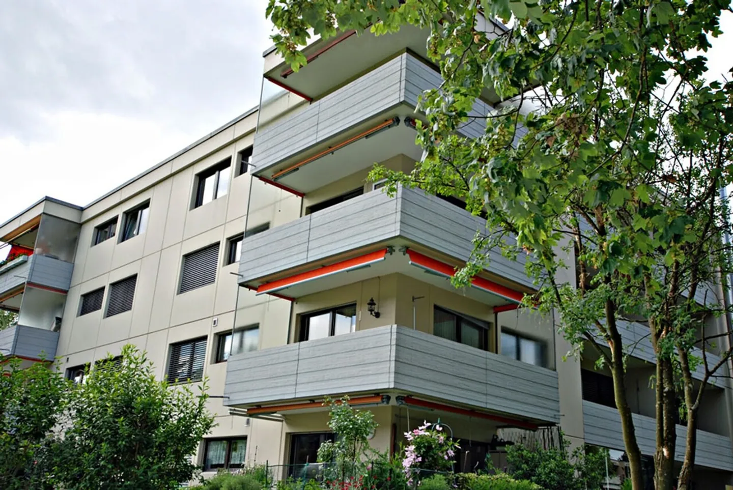 Spacious Apartment with Scenic Views - Photo 3 of 11