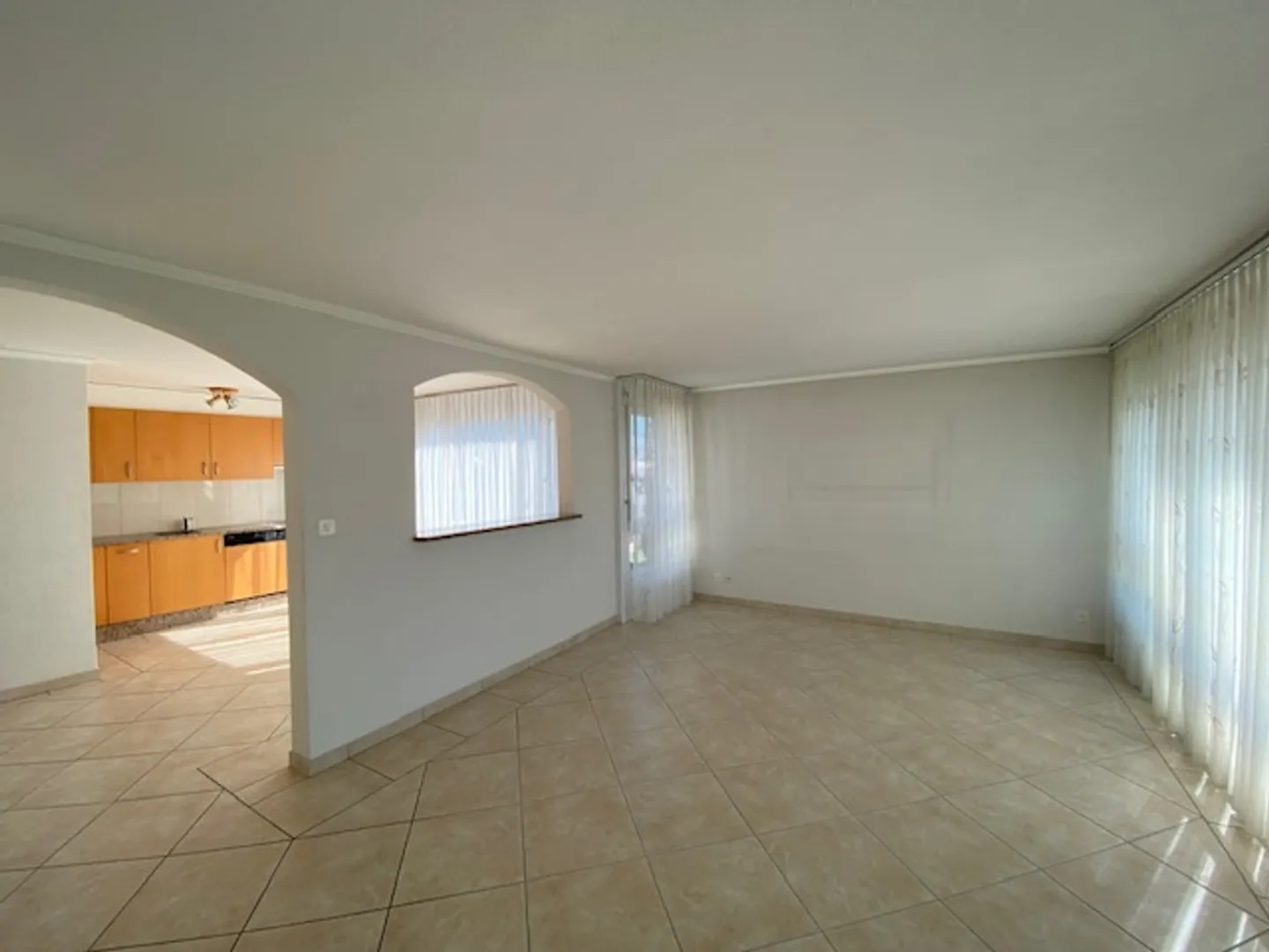 4.5 Room Apartment - Photo 2 of 14