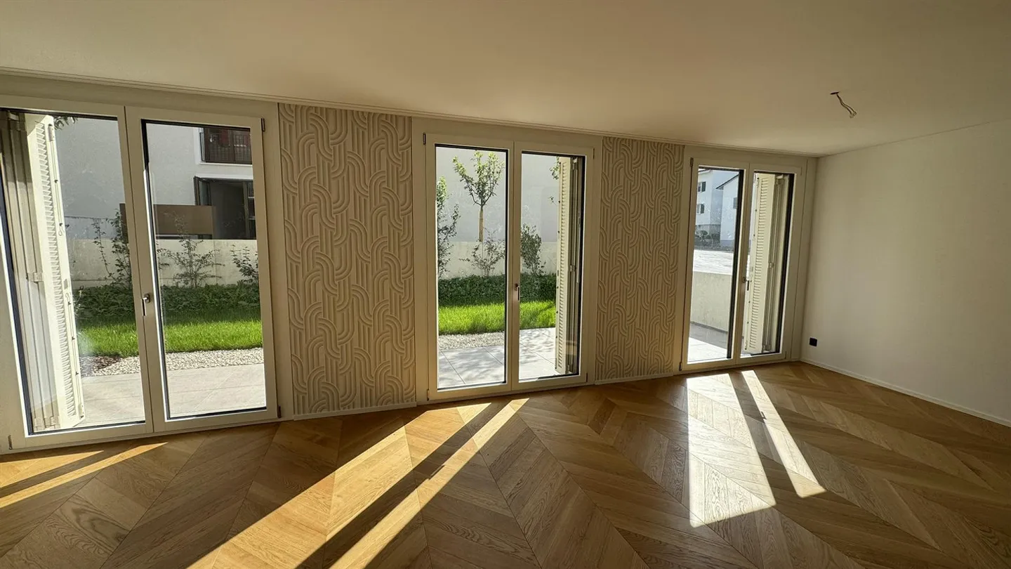 Appartement 2.5 pièces avec grande terrasse dans un nouvel immeuble attrayant - Photo 1 sur 6