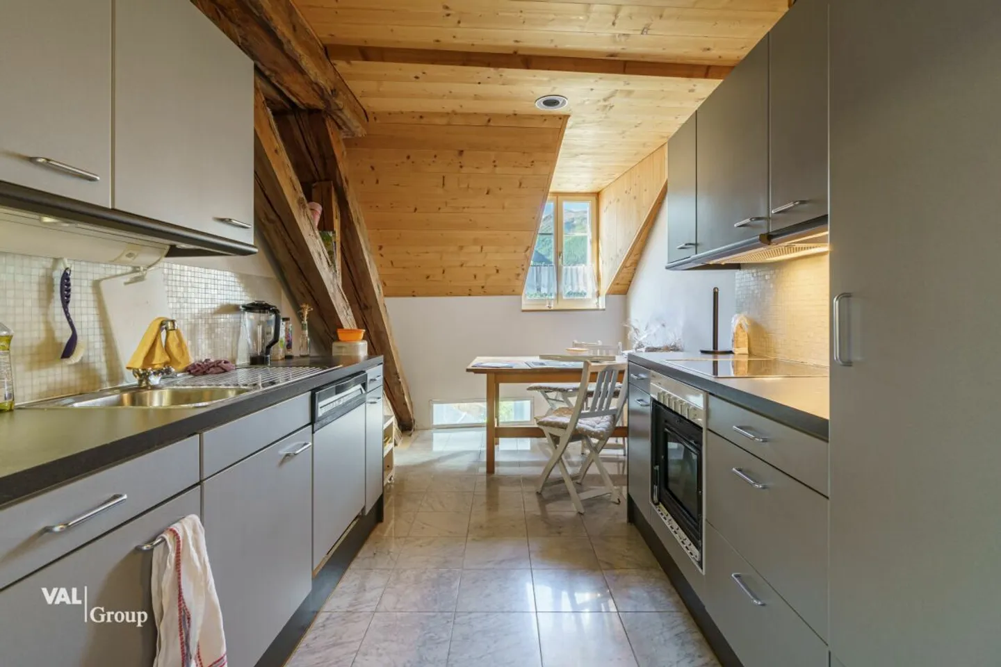 Attique attrayante avec galerie et standard d'aménagement de haute qualité - Photo 3 sur 13