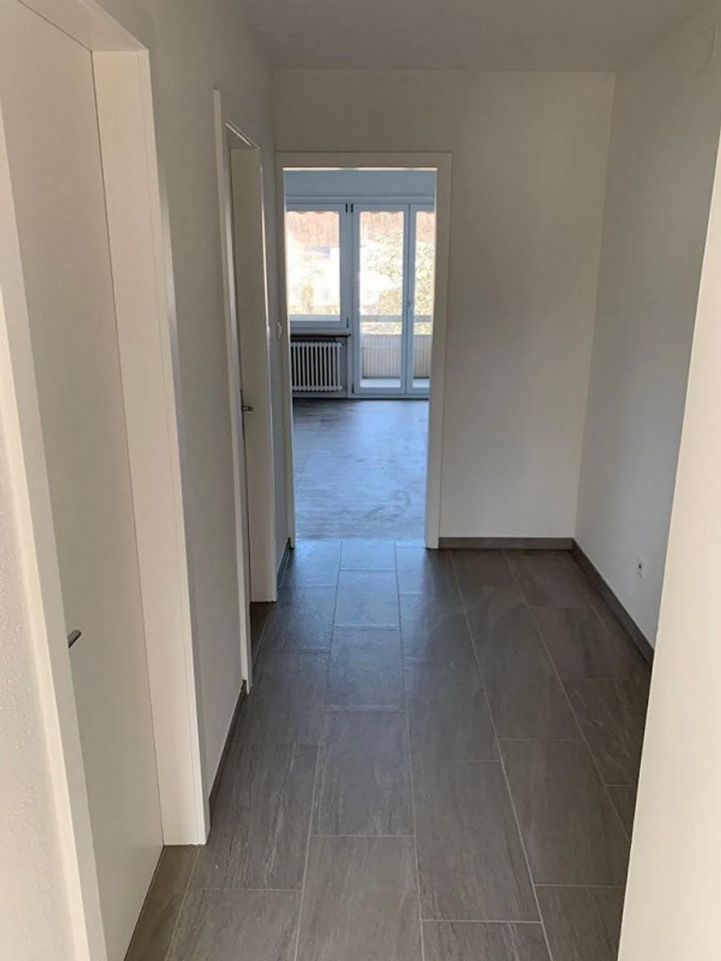 Bright and spacious 2-room apartment - Photo 3 of 6