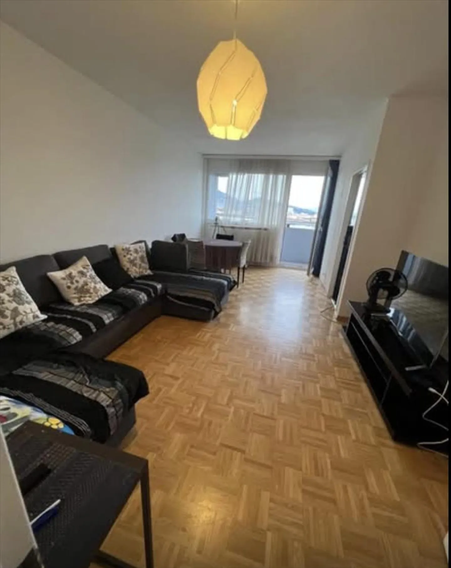 Beautiful bright apartment with balcony and unobstructed view - Photo 1 of 7