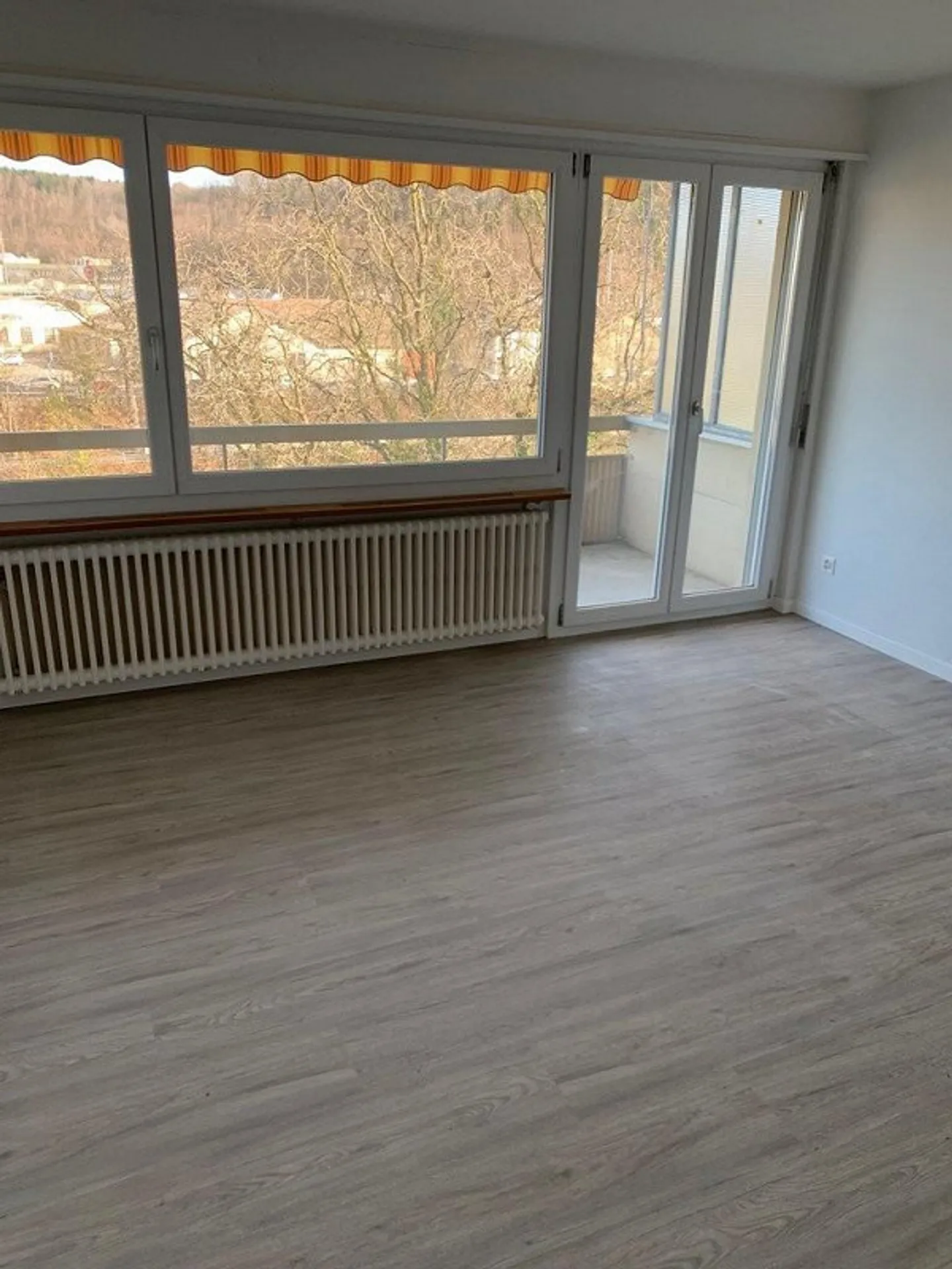 Bright and spacious 2-room apartment - Photo 6 of 6