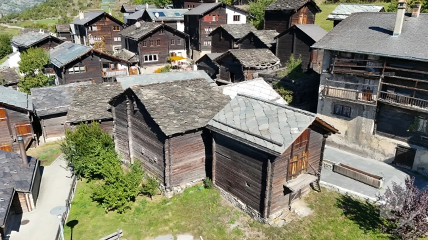 «Charmant grenier et ancien mayen avec projet de rénovation» - Photo 12 sur 12