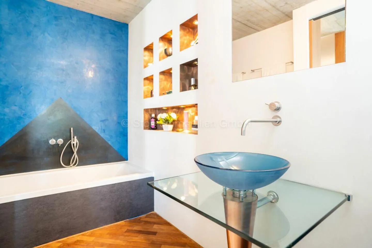 Elegante 10-Zimmer-Villa mit Kunst - Foto 19 von 30