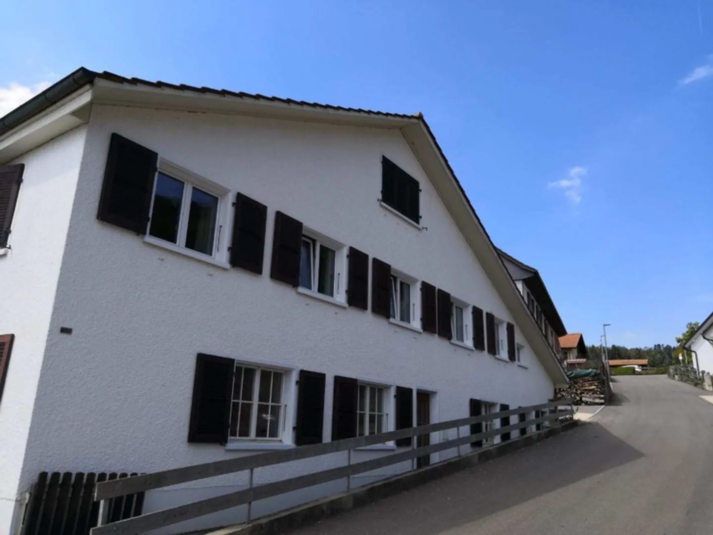 Casa singola in affitto - Foto 2 di 8