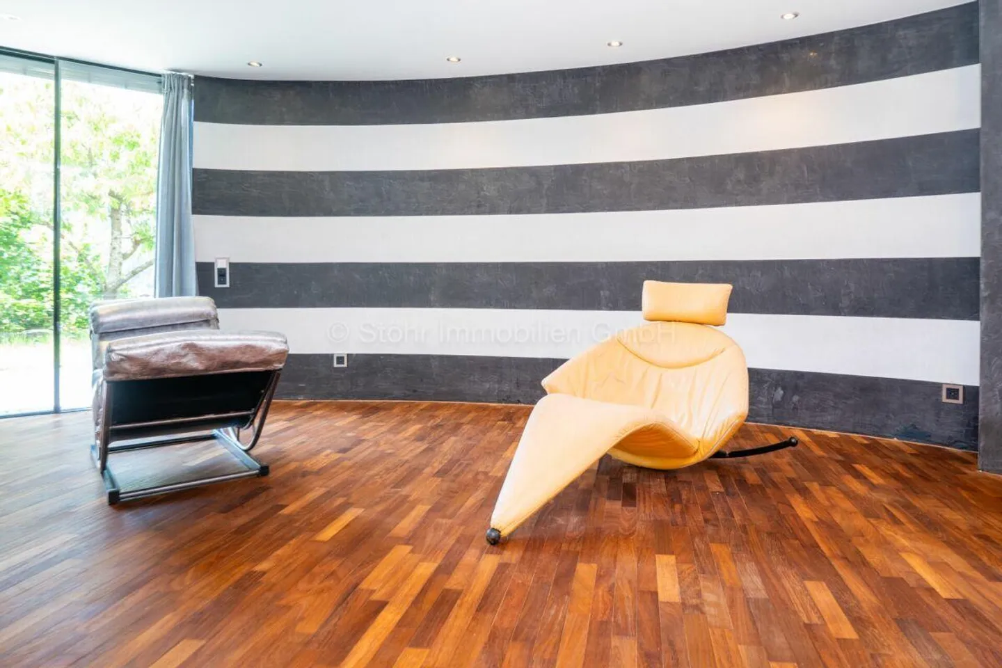 Elegante 10-Zimmer-Villa mit Kunst - Foto 26 von 30