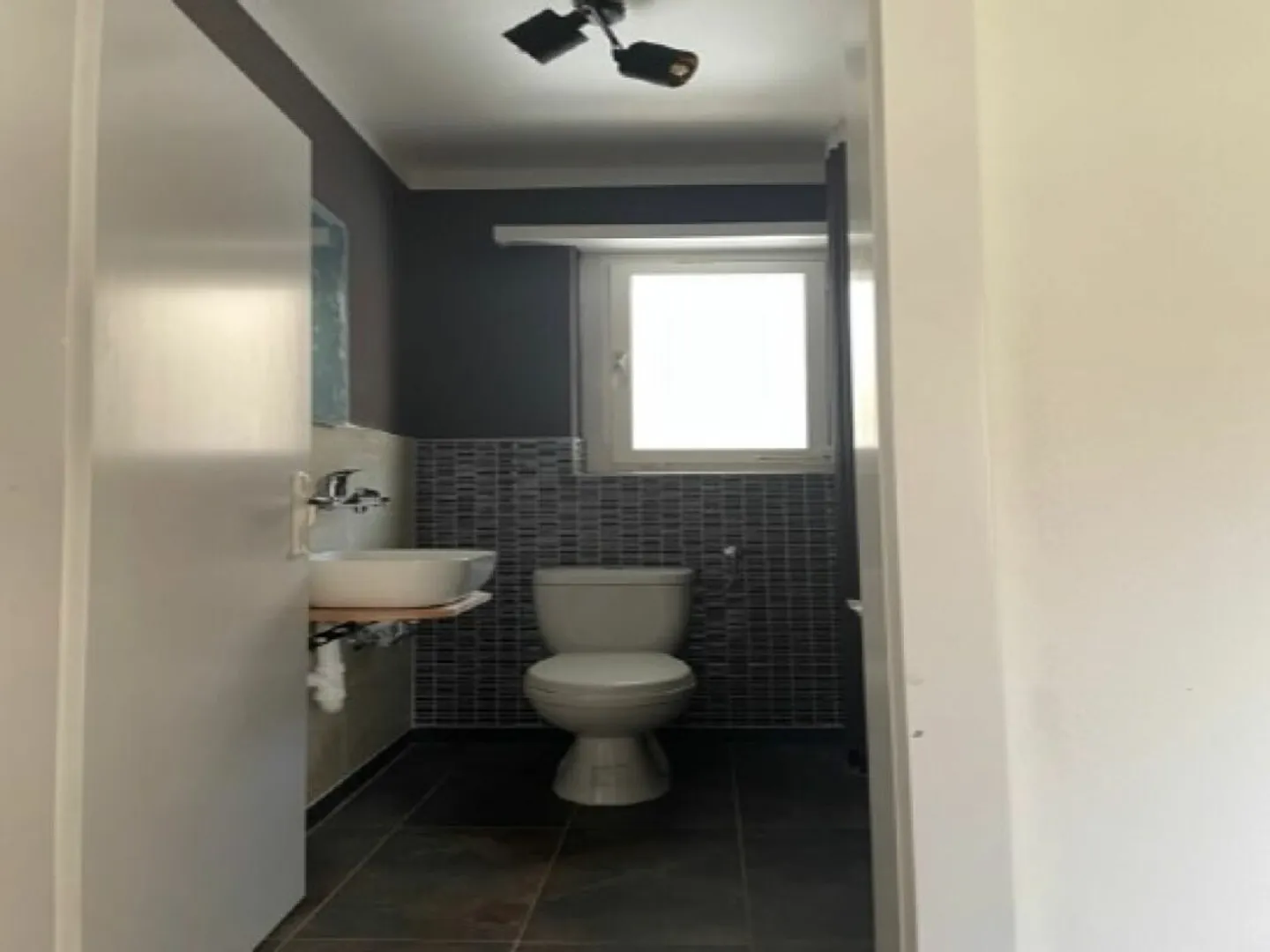 Charmante Wohnung mit Balkon - Foto 6 von 7