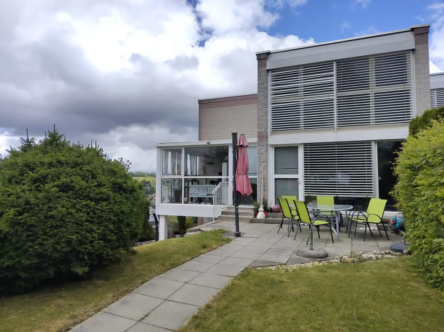 Casa a schiera triplex spaziosa e luminosa a La Chaux-de-Fonds - Foto 1 di 12