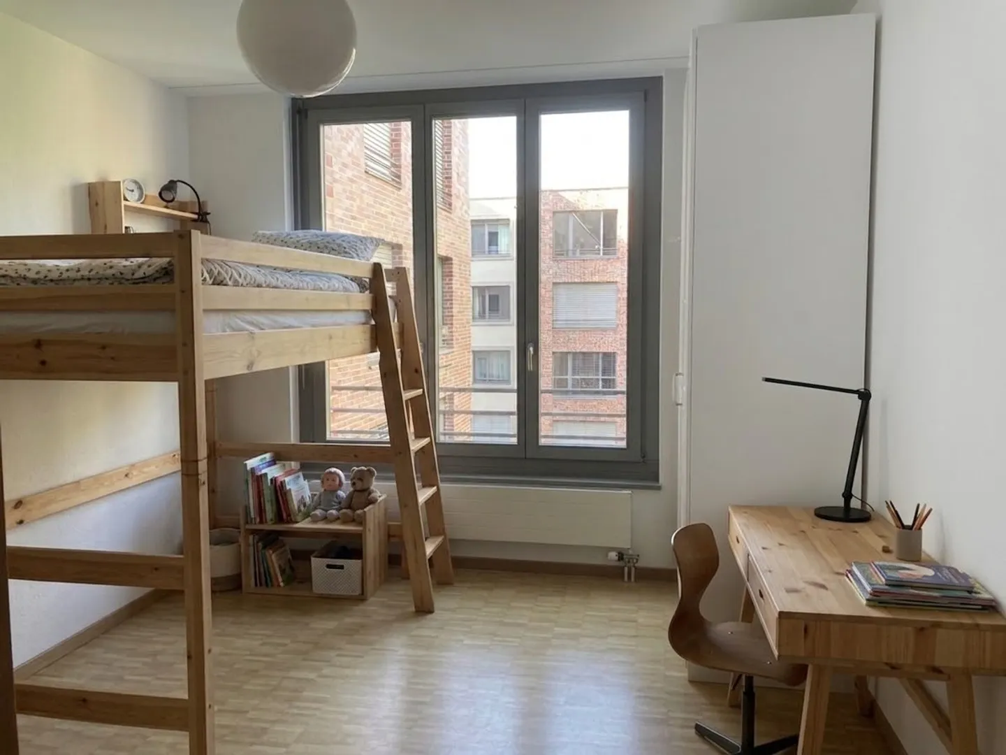 Spacious Apartment with Terrace - Photo 6 of 7