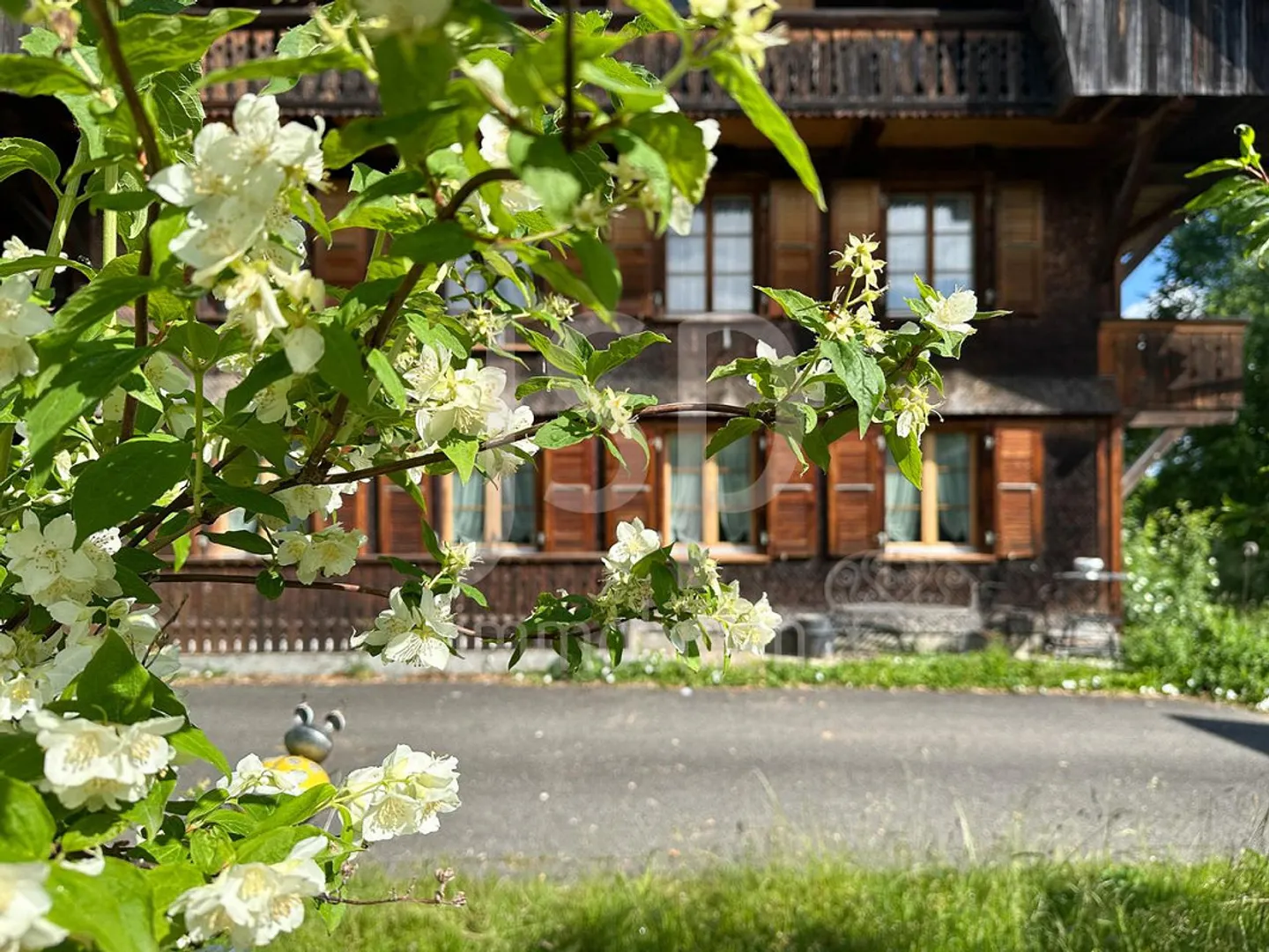 Well-kept farmhouse with 3,397m2 plot - Photo 4 of 25