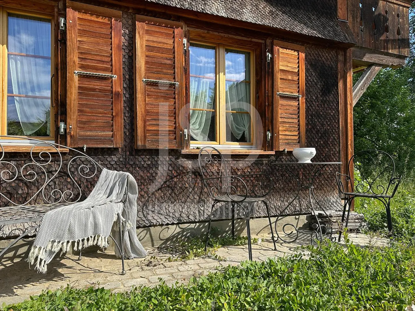 Well-kept farmhouse with 3,397m2 plot - Photo 5 of 25
