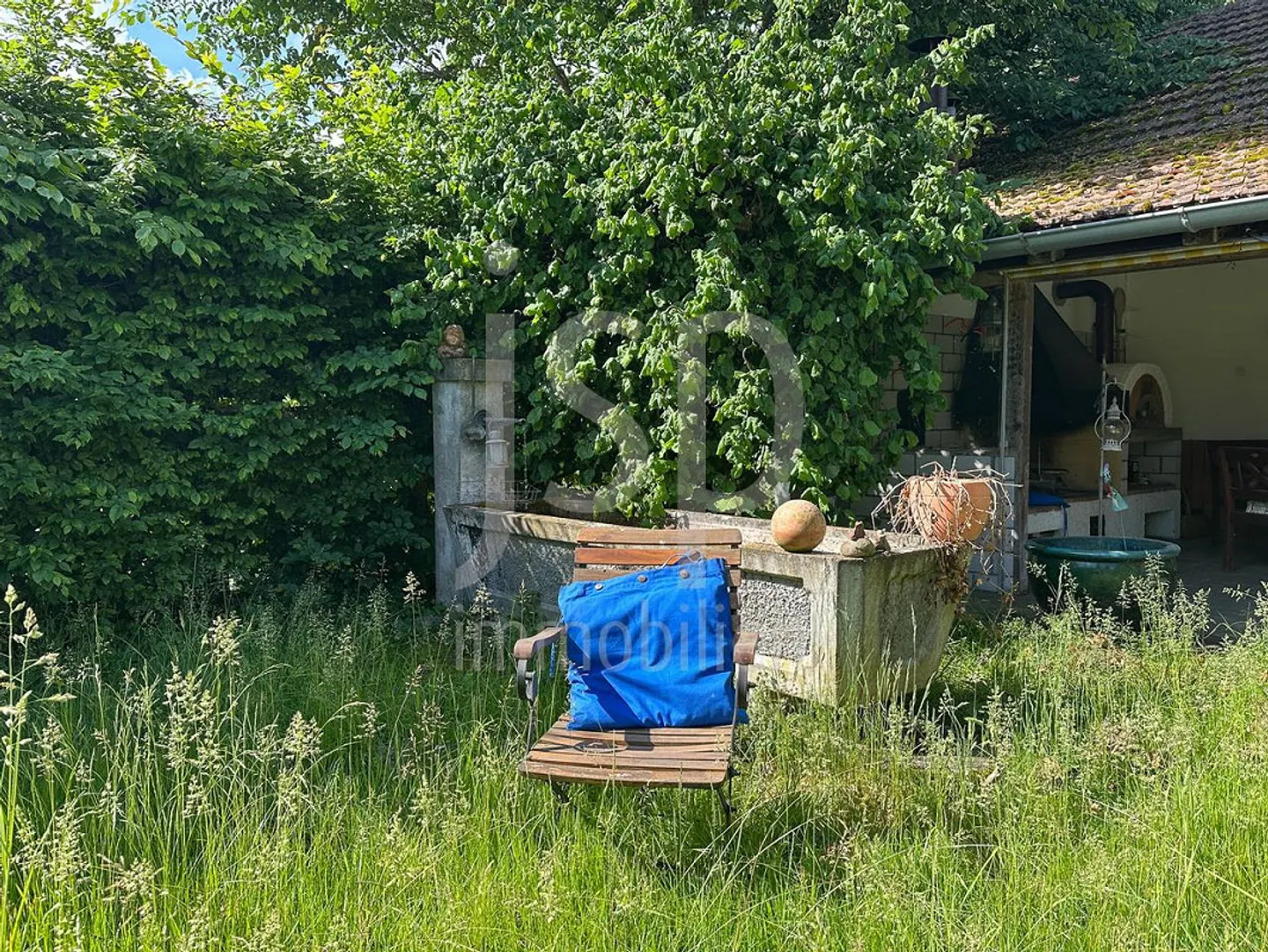 Well-kept farmhouse with 3,397m2 plot - Photo 6 of 25