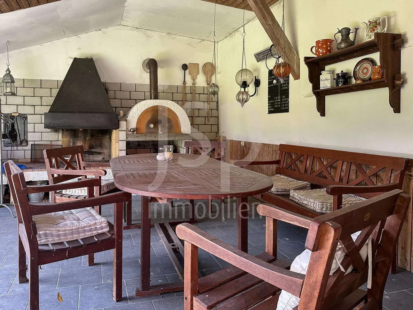 Well-kept farmhouse with 3,397m2 plot - Photo 8 of 25