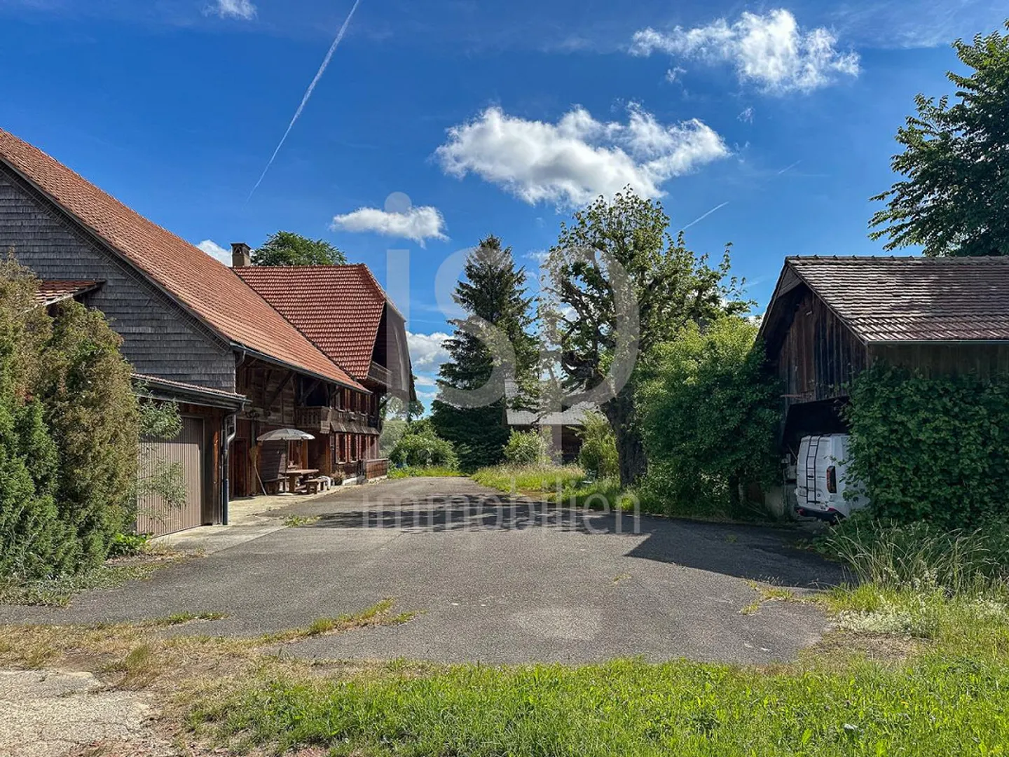 Well-kept farmhouse with 3,397m2 plot - Photo 9 of 25