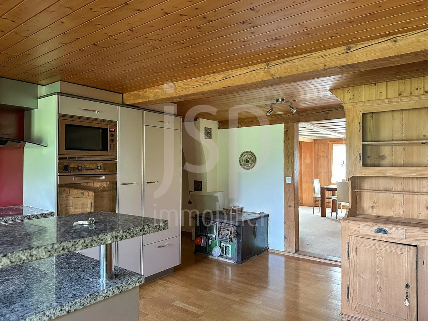 Well-kept farmhouse with 3,397m2 plot - Photo 15 of 25
