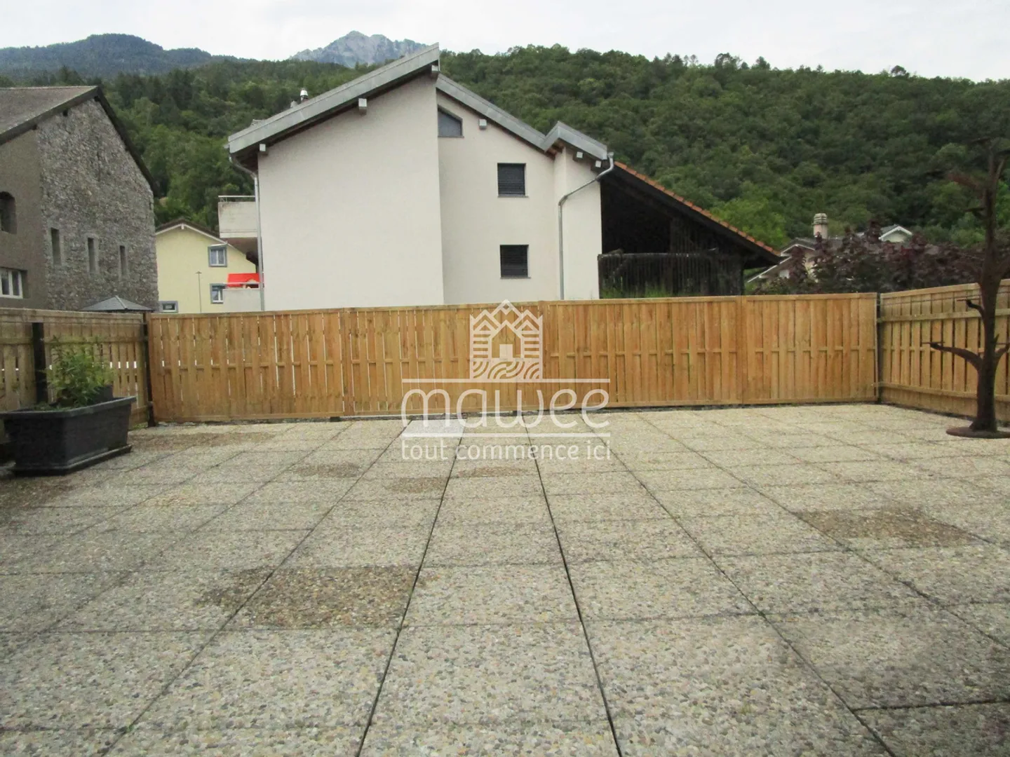 Selten in Collombey: 2.5 Zimmer mit privater Eingang und großer Terrasse - Foto 5 von 6